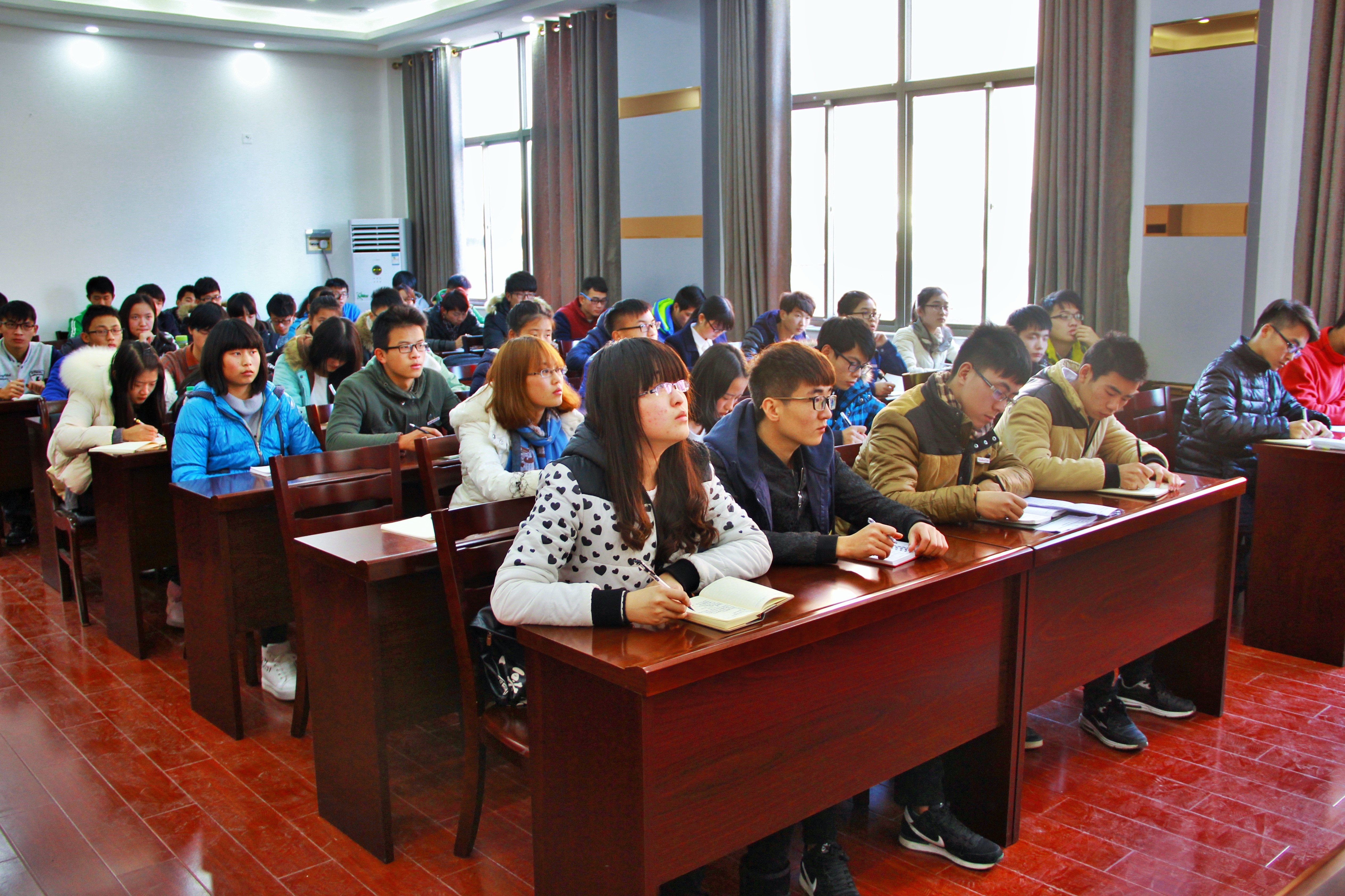 机械电子工程学院举办学生干部培训班